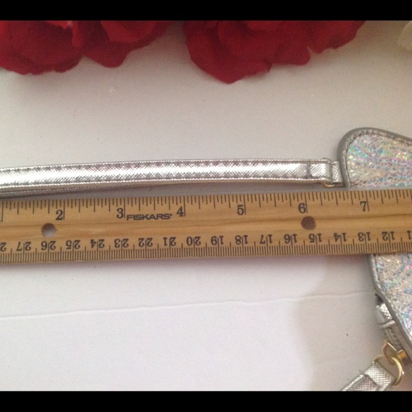 Betsey Johnson Cat Face Wristlet Bag - Picture 13 of 16